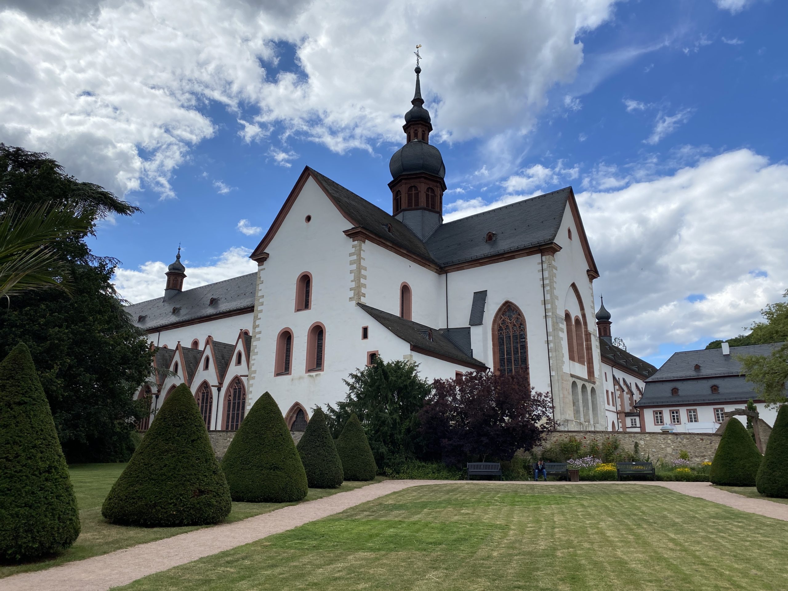 フランクフルトから車で40分 Kloster Eberbach Eltville いろいろドイツ